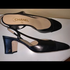 CHANEL G31318 Black Lambskin CapToe Slingback Pump